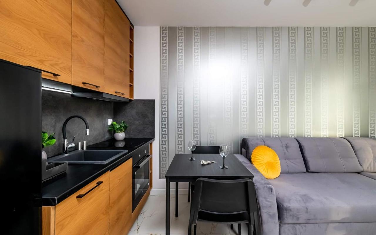 Loveroom Panorama Park Jacuzzi Bialystok Exterior photo